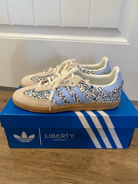 NIB Adidas samba Liberty London floral 6.5 kids (8 women’s) - Picture 1 of 12